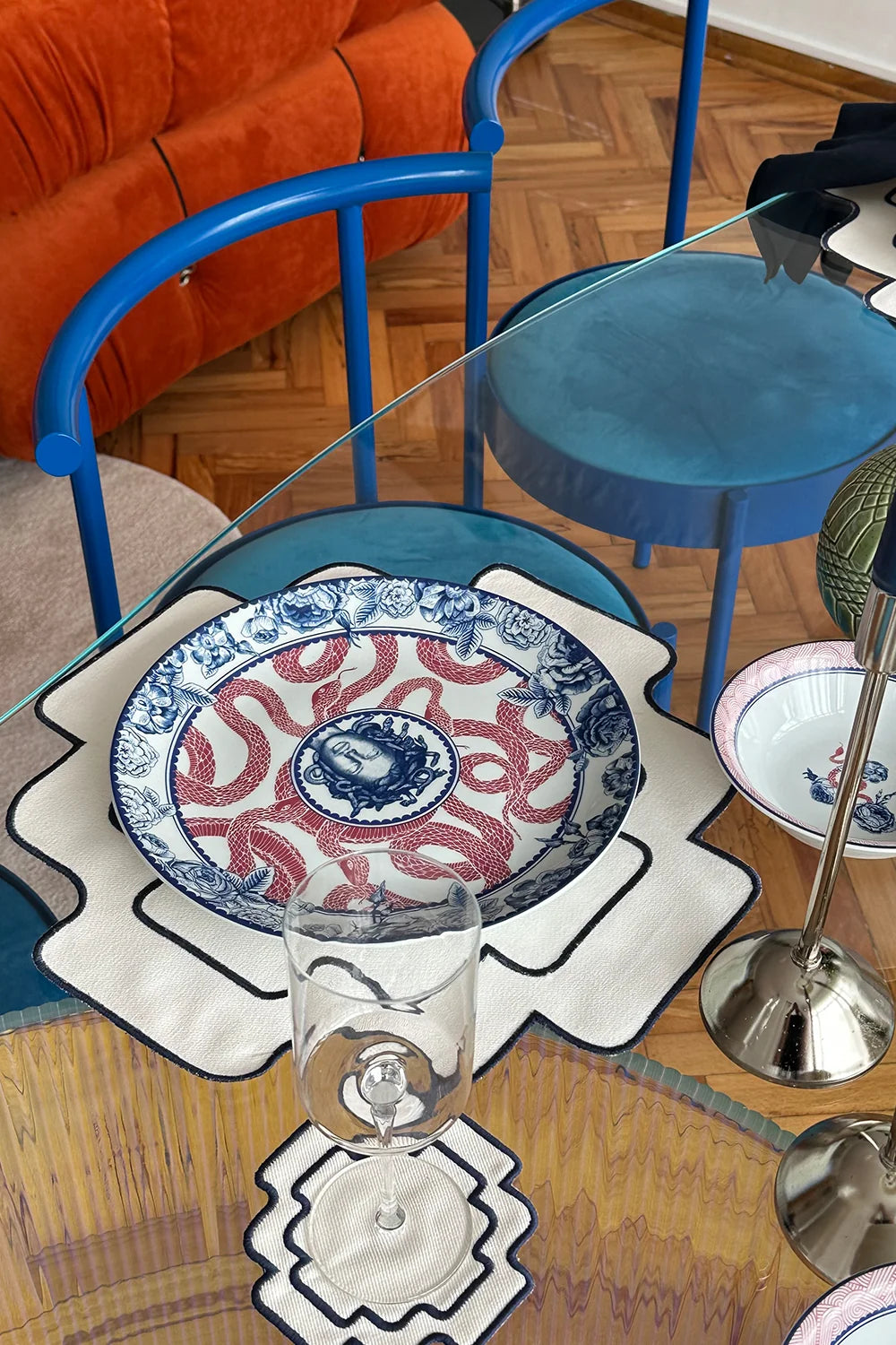 GORGO IRUKA – Assiette 'Rose de Méduse'